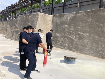 筑牢防火墻，把好安全關(guān)，  ---公司開展消防應急演練