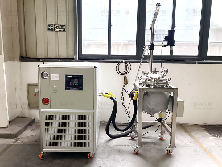 上?？婆d儀器與上海某塑料有限公司