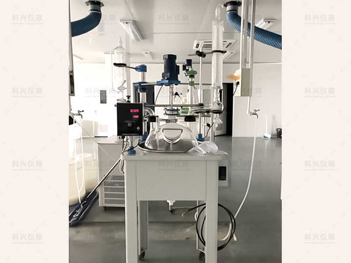 上?？婆d儀器與某公司合作